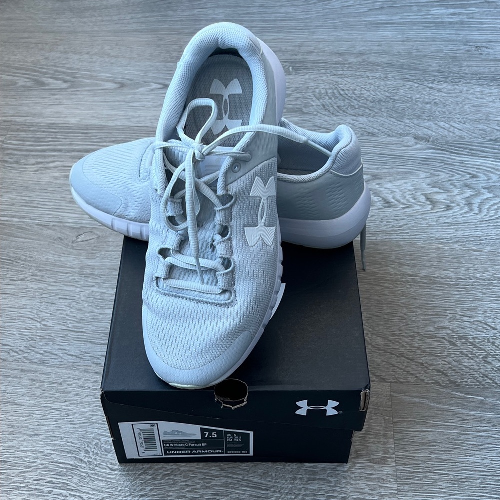 Under Armour Micro G Pursuit BP - Grey/White